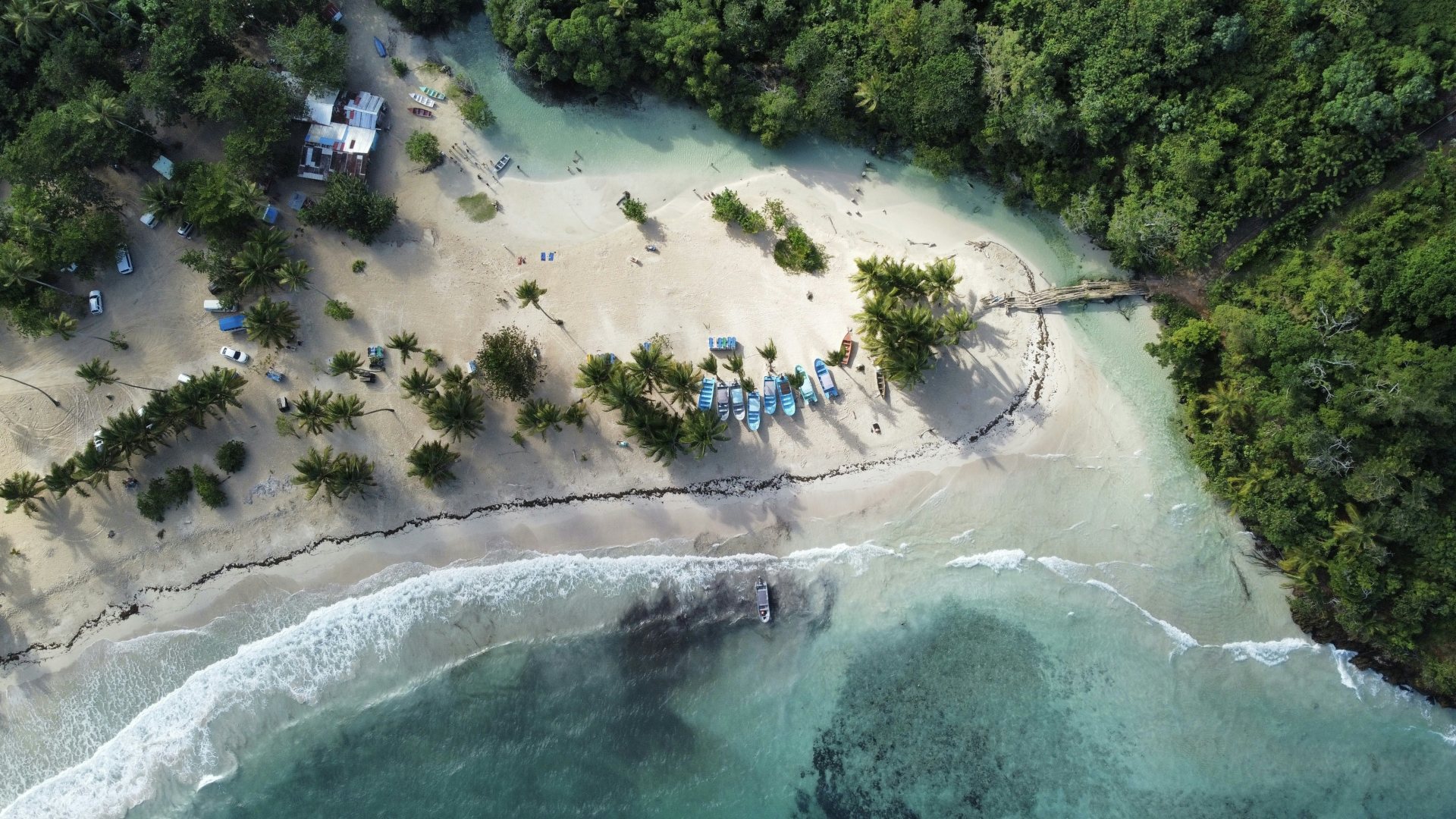 Playa Rincón y río Caño Frío, Samaná
